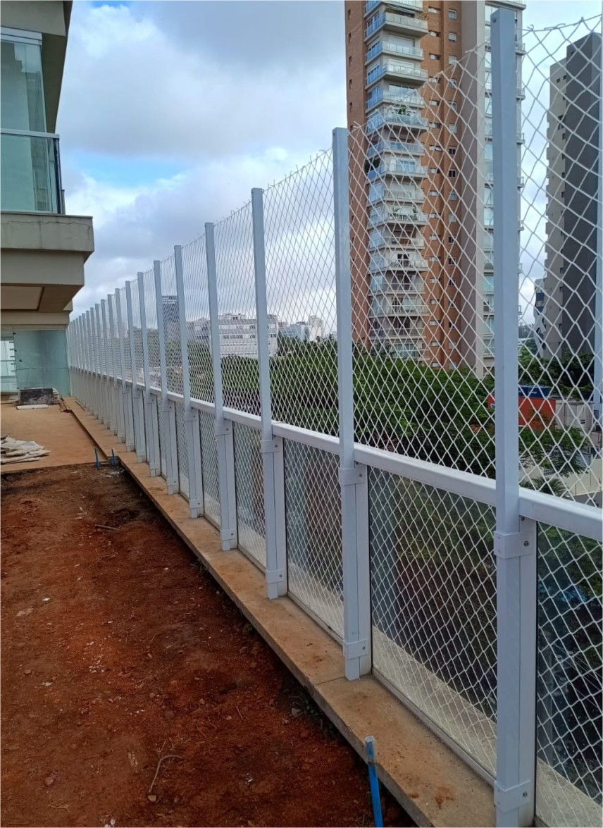 Rede em Estrutura Metálica.JPG